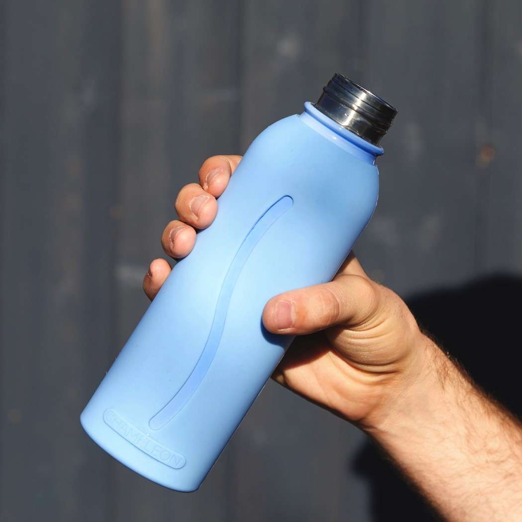 Color Changing Water Bottle: Add a cold drink and the bottle changes color!