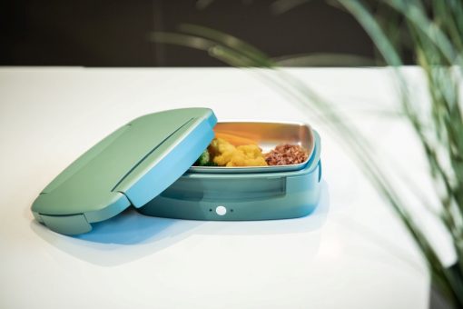 https://www.yankodesign.com/images/design_news/2019/08/meet-steasy-the-smart-lunchbox-that-heats-your-food-up-with-steam/steasy_tiffin_1-510x340.jpg