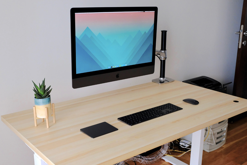Clean and minimal desk setups to take your home office up a notch +  maximize productivity! - Yanko Design
