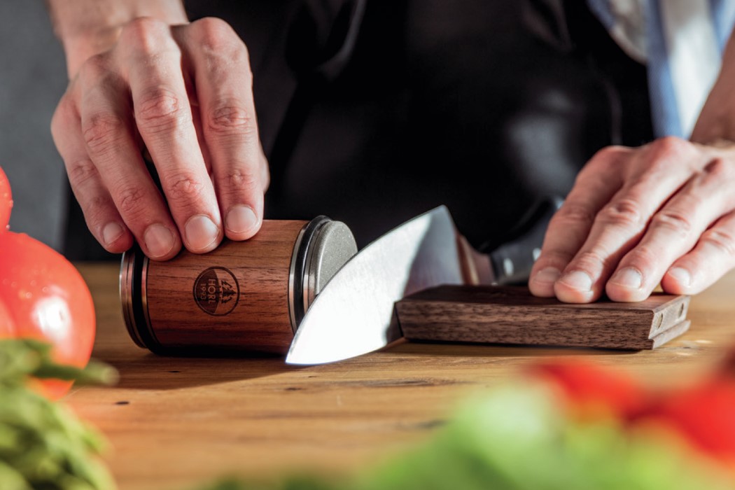 This innovative rolling knife-sharpener eliminates any chance of human  error! - Yanko Design