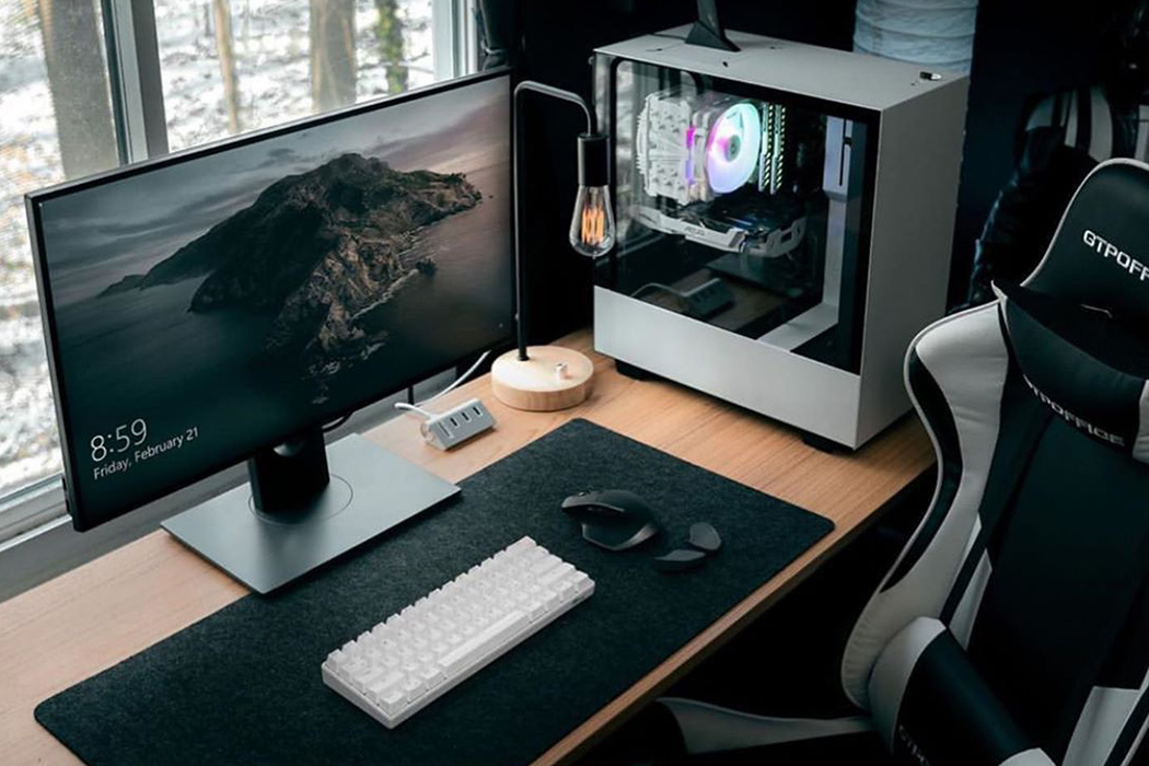 Invest in a Black Modern Gaming Desk Setup