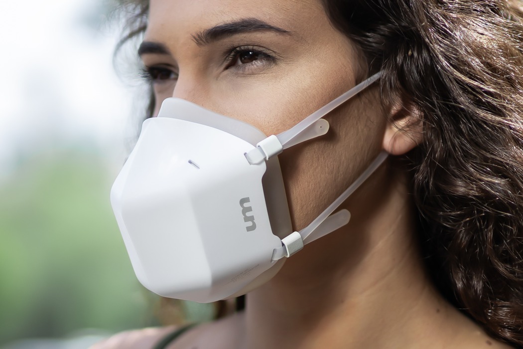 UV Mask is the world's first antiviral face mask with an active UV-C  sterilization for 99.99% clean air - Yanko Design
