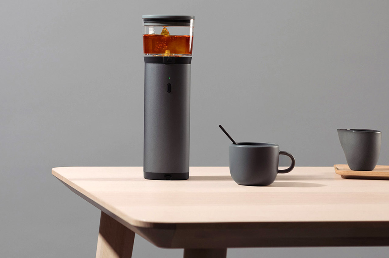 With over $1.3 million funded, this tiny portable French Press brews  delicious coffee right inside your mug - Yanko Design