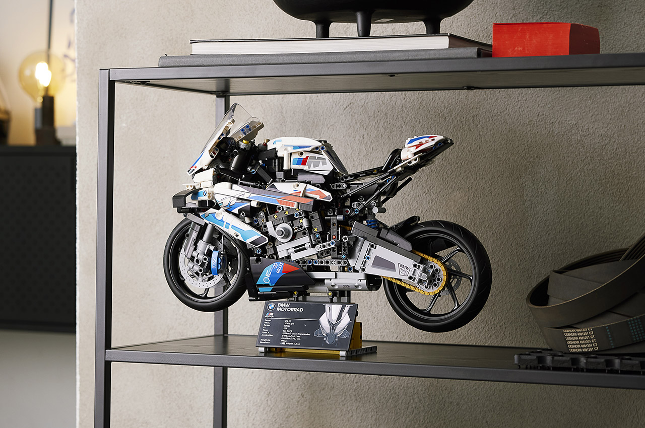 Lego Technic's New $300 BMW M 1000 RR Features A Working Three-Speed  Gearbox