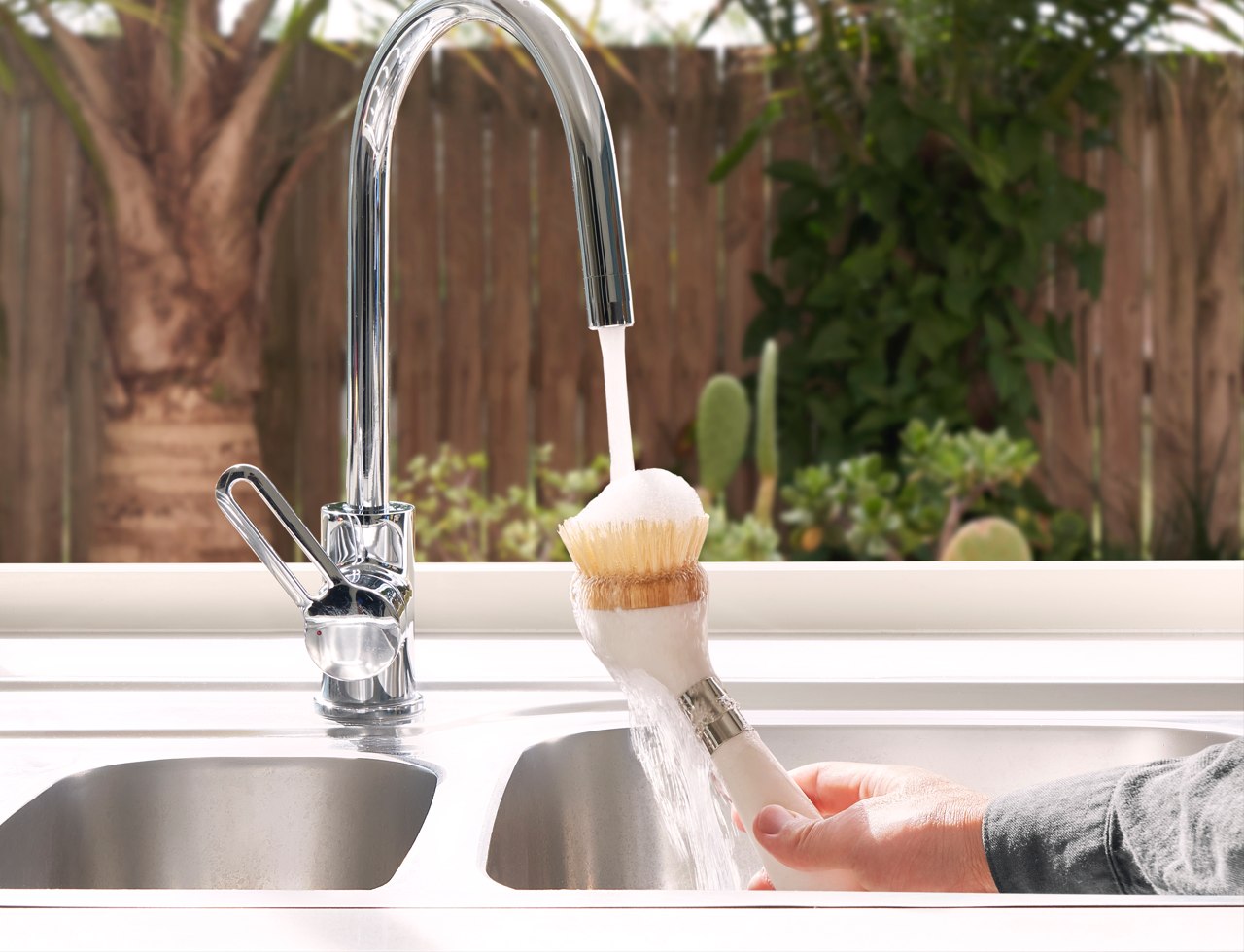 Easy Clean Soap Dispensing Brush with Suction Base