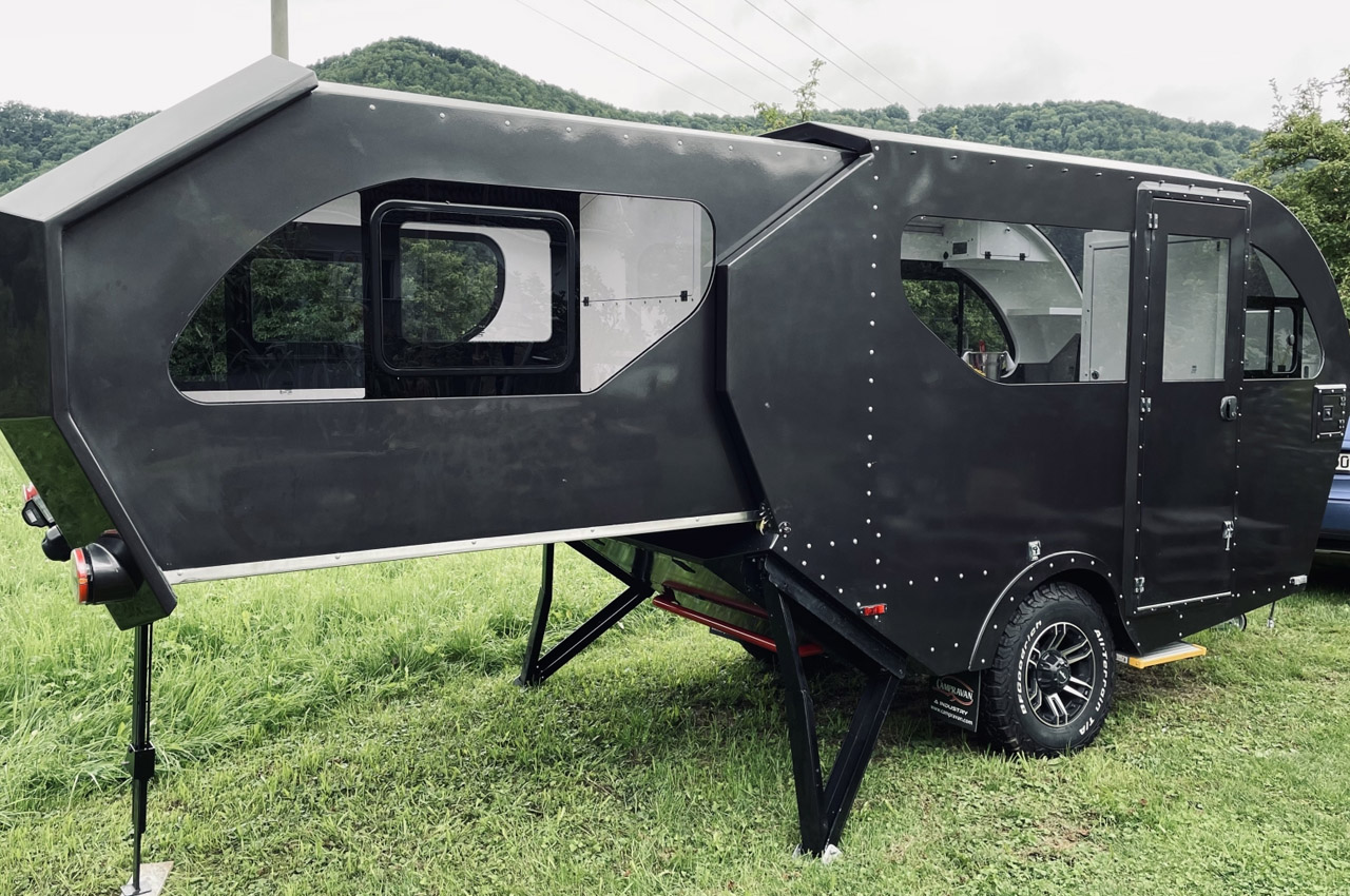 https://www.yankodesign.com/images/design_news/2021/12/this-expandable-teardrop-camper-gives-adventure-seekers-more-room-to-play-with/Campervan-Raptor-XC-teardrop-camper-by-Hunter-Nature-_0017_Layer-4.jpg
