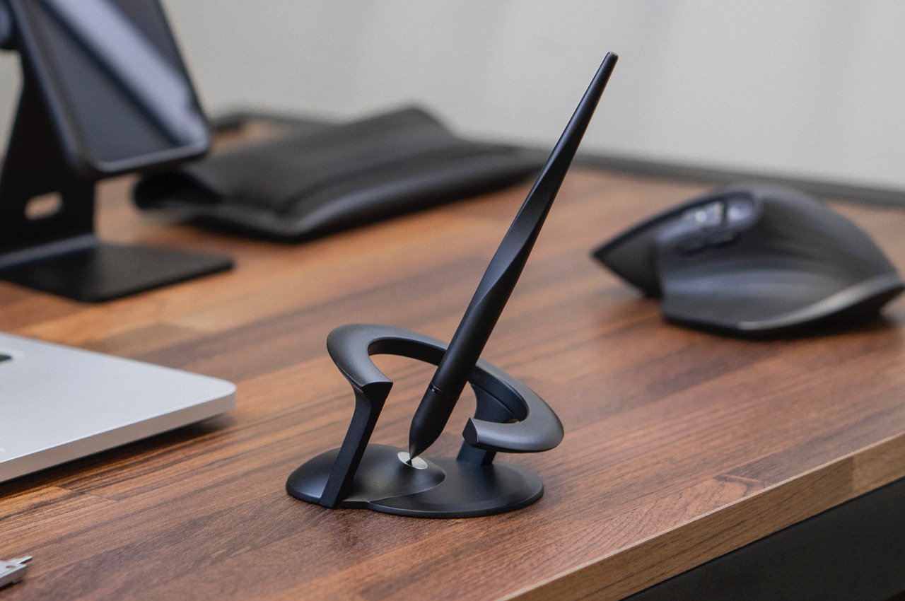 Top 9 Essential Desk Accessories List for Every Employee