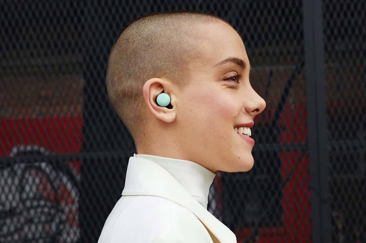 https://www.yankodesign.com/images/design_news/2022/05/google-pixel-buds-pro-with-smart-anc-pressure-releasing-sensors-are-right-on-point/Google-Pixel-Buds-Pro-Earbuds-7.jpg