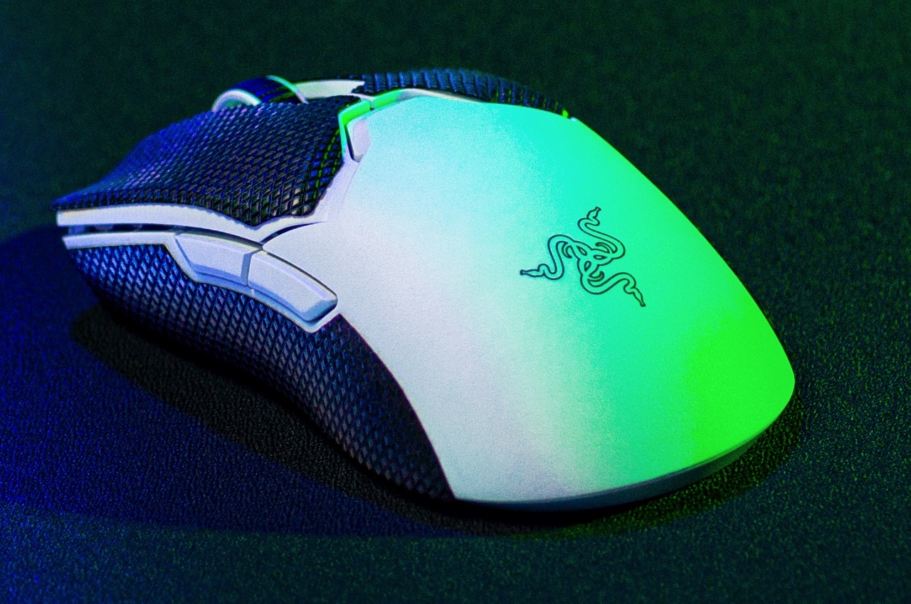 Razer Viper V2 Pro review: Laser-focused on speed and precision