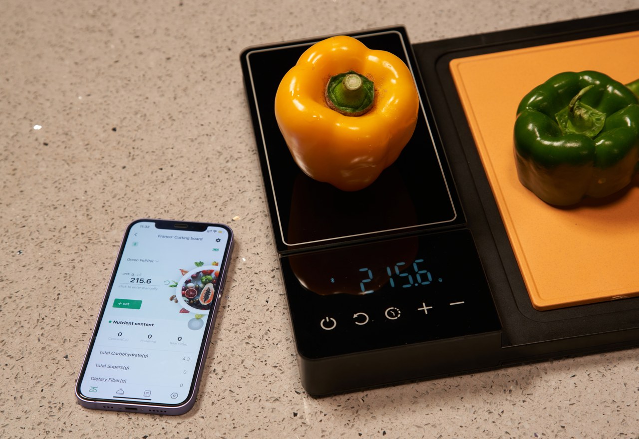 This Incredible Smart Cutting Board Has a Built-In Scale, Timer
