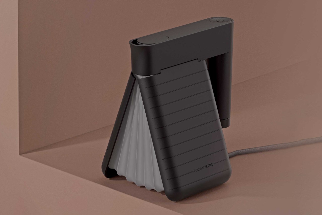 Novel kettle folds flat to slide into your back pocket