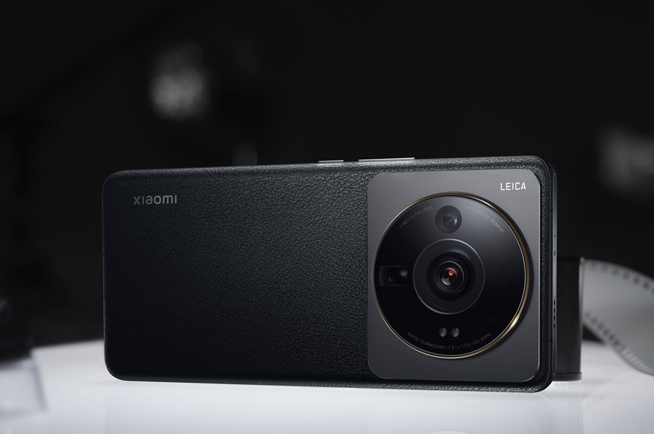 Xiaomi 12 Ultra with huge Leica quad-camera