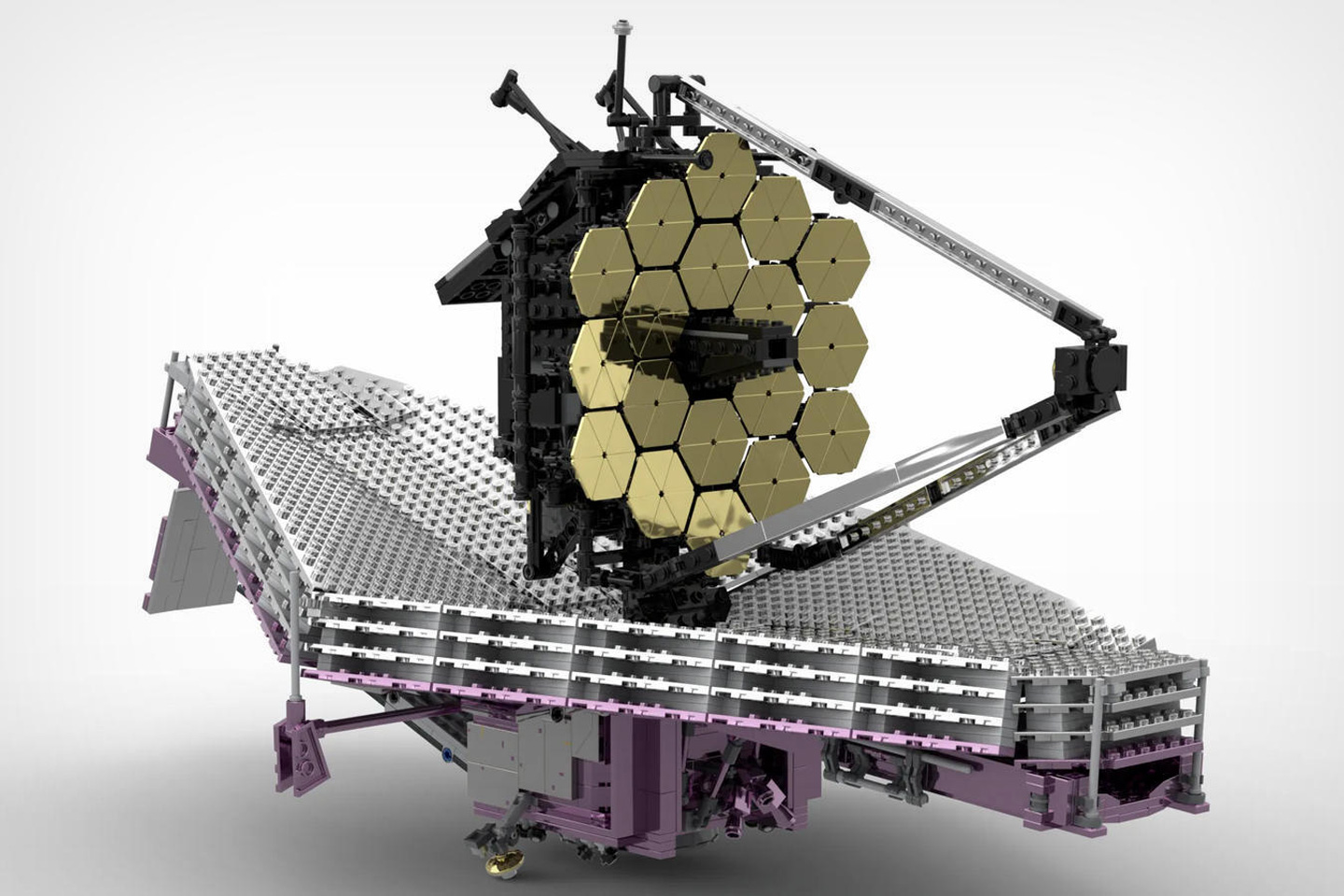 #LEGO replica of the NASA James Webb Space Telescope comes with the same complex folding design!