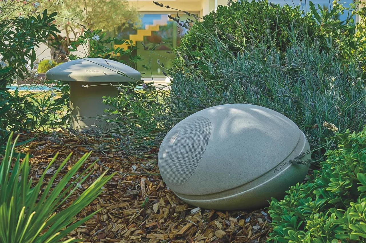 #These stone-like outdoor loudspeakers are perfect for gardens and poolsides