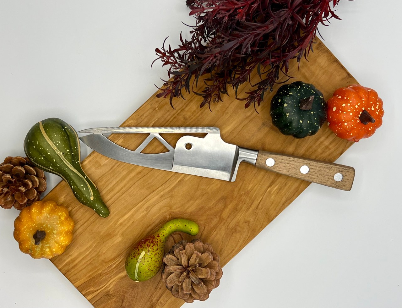 This travel cutting board with a built-in knife cuts out the stress of food  prep on the go - Yanko Design