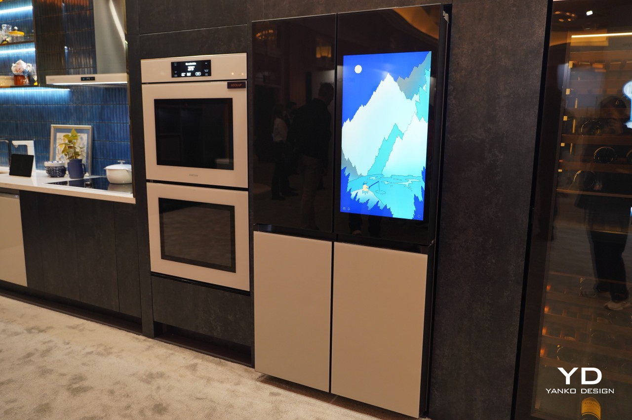 https://www.yankodesign.com/images/design_news/2023/01/samsung-bespoke-smart-refrigerators-helps-you-truly-own-your-kitchen/samsung-bespoke-4door-hub-2.jpg
