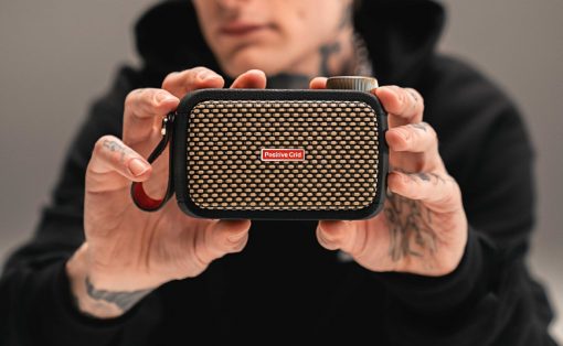 Plug-in Bluetooth speaker brings high-quality audio anywhere there's a  power socket - Yanko Design