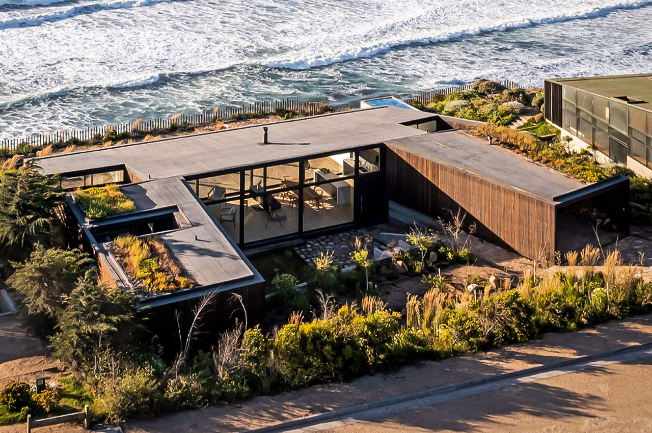 This Beautiful U shaped Beach House In Chile Is Located On The Edge Of 