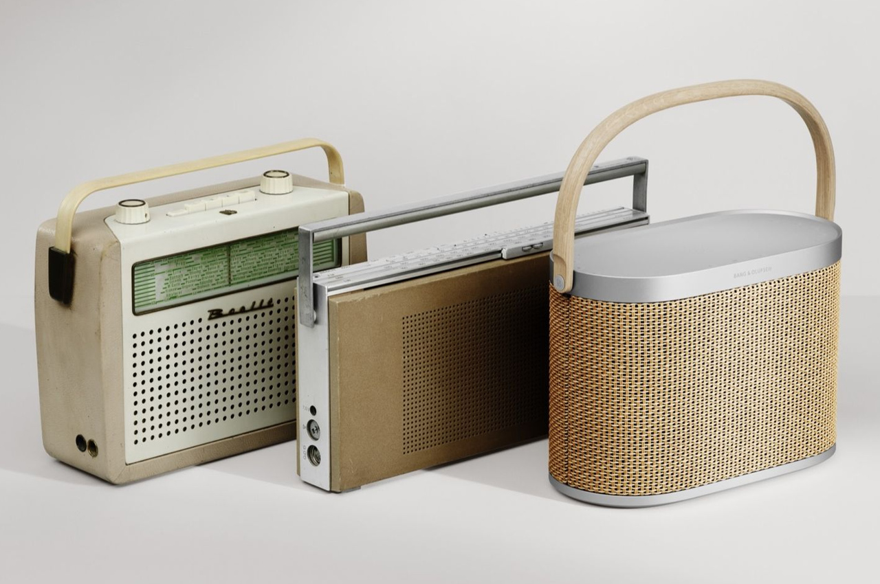 https://www.yankodesign.com/images/design_news/2023/04/beosound-a5-portable-speaker-by-bang-olufsen/BO-Beosound-A5-Speakers.jpg
