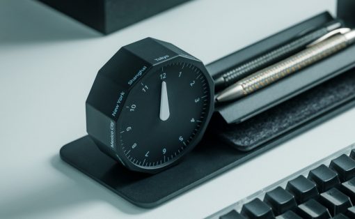 https://www.yankodesign.com/images/design_news/2023/09/this_world_clock_lets_you_check_the_time_by_rolling_it_hero-510x314.jpg