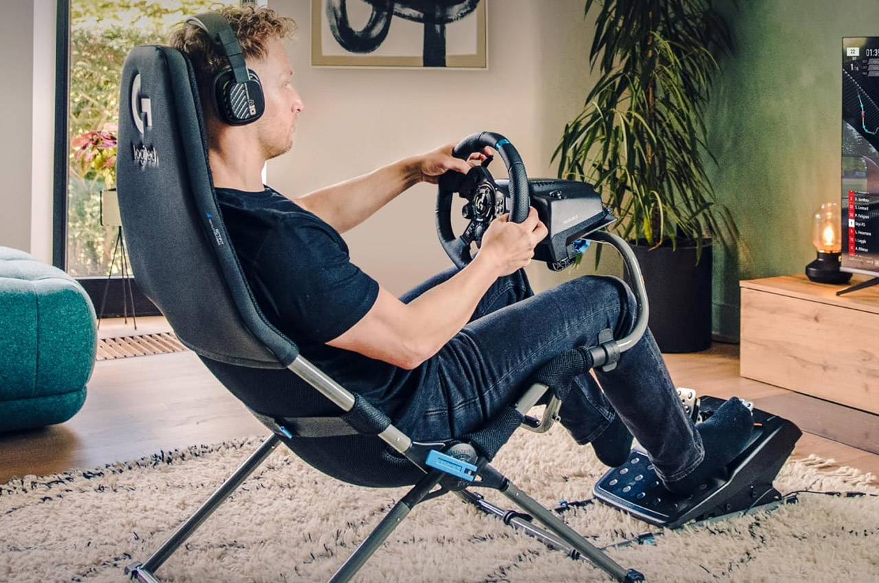 SMALL SPACE RACER!  Playseat Challenge X Logitech G Edition