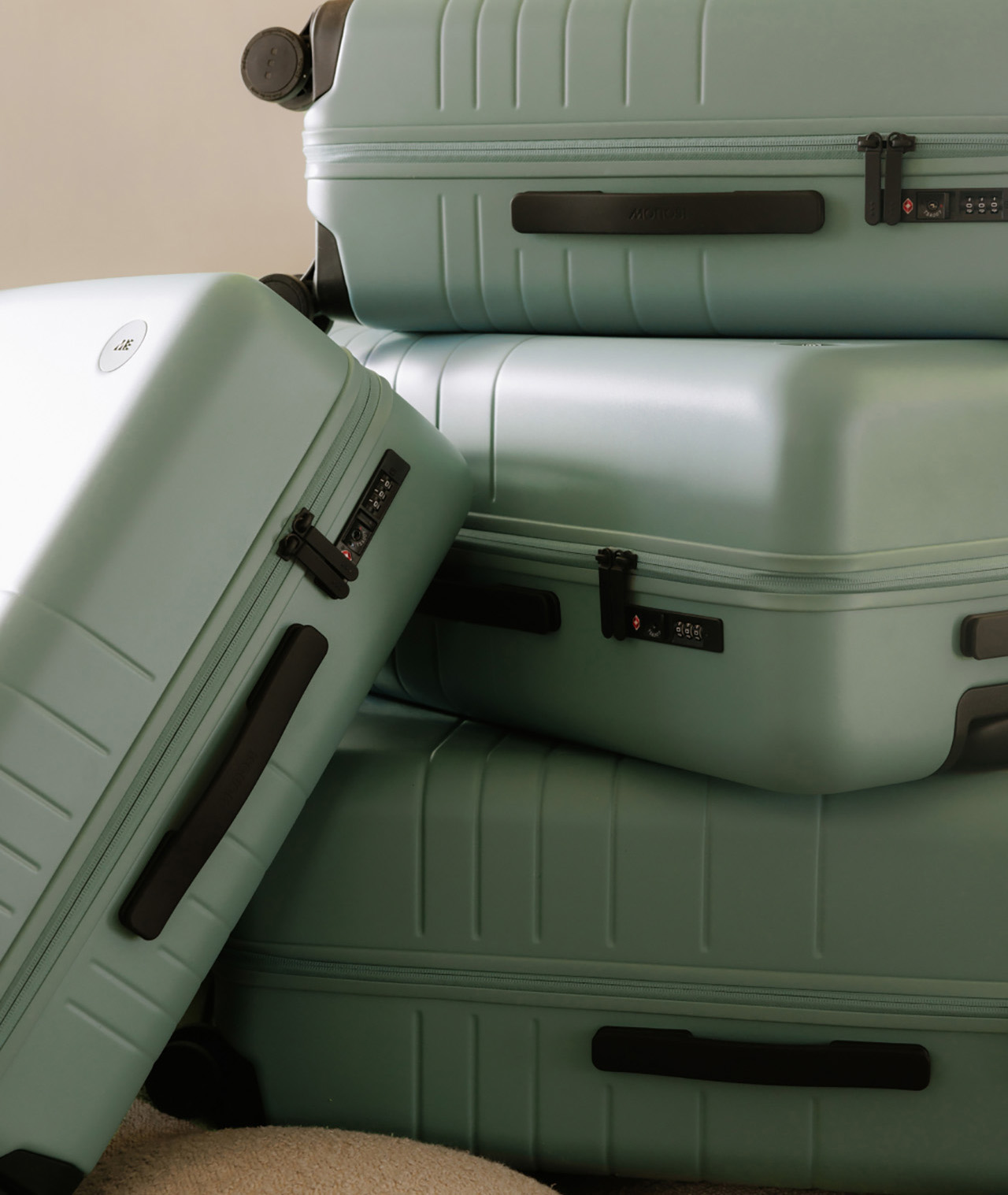 Vacuum Packed Suitcase - Yanko Design