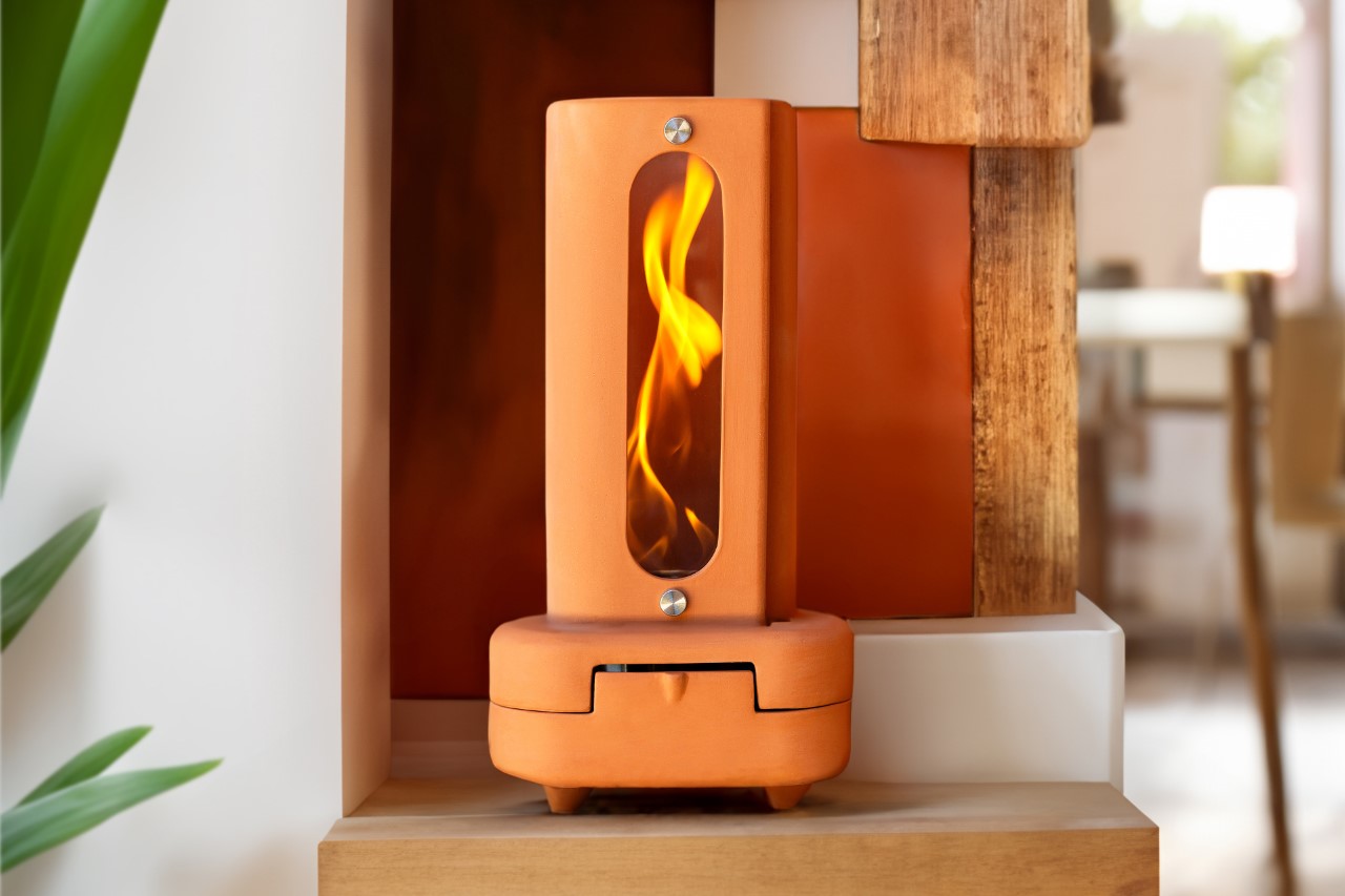 Tornado - Heat and perfume your home with a spinning flame by
