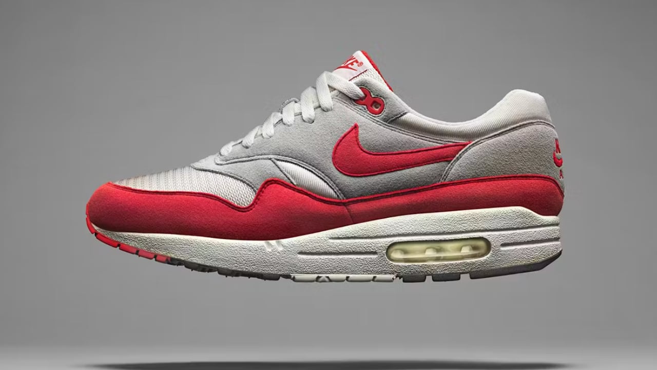 Tim Cook rocks an exclusive pair of Nike Air Max 1 '86s “made on iPad” -  Yanko Design