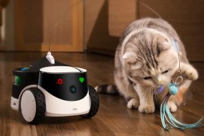Cute modular robot is designed to keep your pets happy and fed