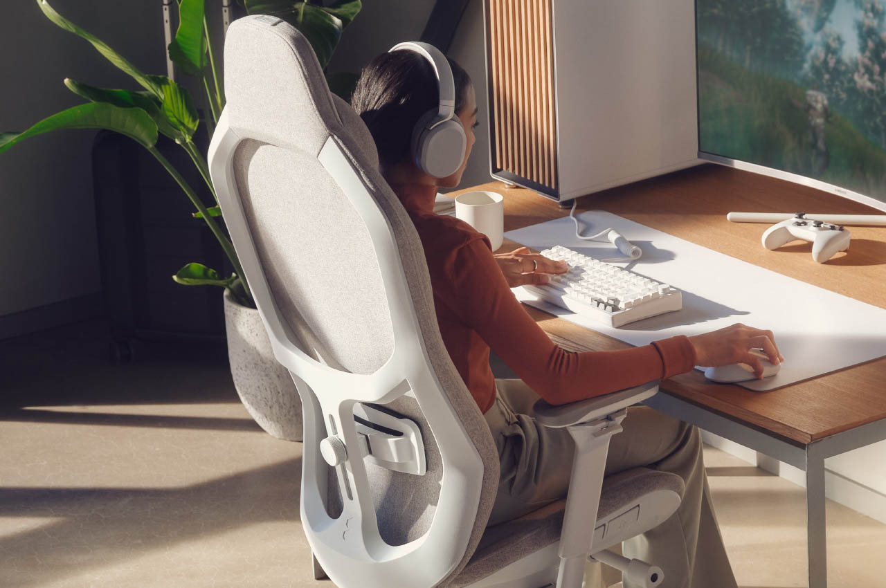 #Fractal Design unveils maiden gaming chair and over-ear headphones