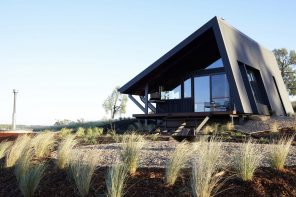 This Little Retreat In The Australian Wilderness Offers An Off-The-Grid Yet Luxurious Weekend Getaway