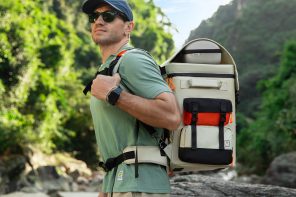 World’s First ‘Backpack Fridge’ lets you carry your cool beverages to your camping site with ease