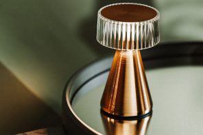 Mini wireless table lamp adds a touch of luxury to indoor and outdoor settings