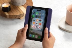 Astropad Bookcase turns iPhones into slightly more ergonomic e-Readers