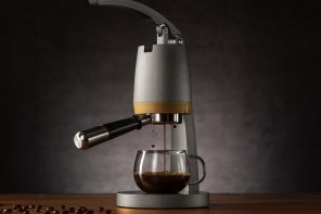 Power-Free Precision Espresso Maker Is So Delicious You Risk Overdosing on Caffeine