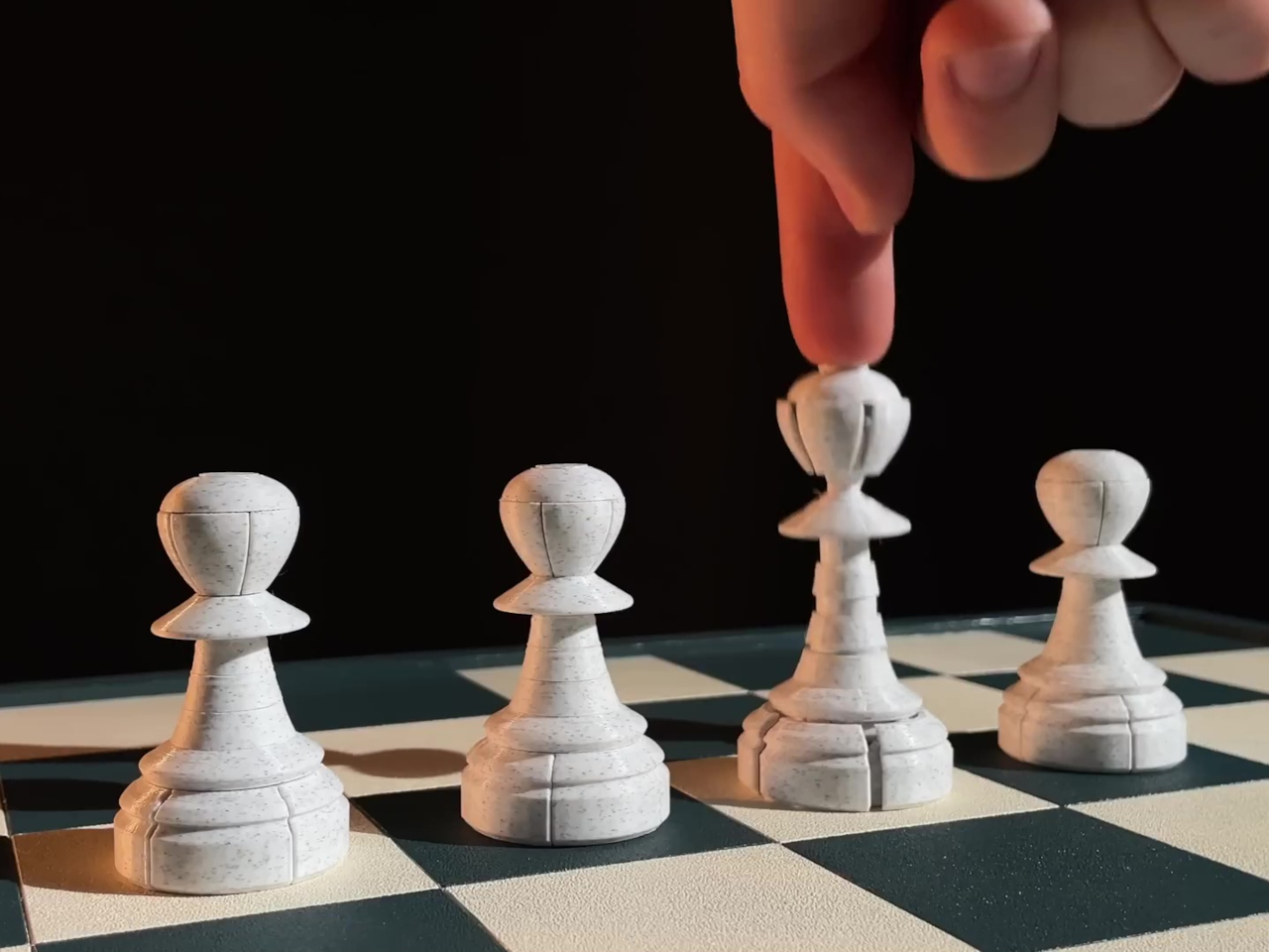 3D printed chess pawns transform into queens thanks to magnets and ...