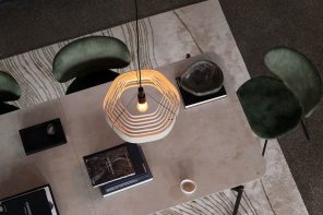 Flat-packed pendant lamp creates ripples in your room ambiance