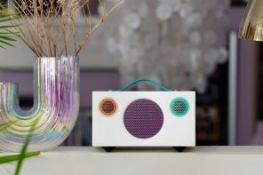 Artful speaker turns listening to music into a visual joy