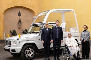 Mercedes designs an all-electric Popemobile based on G580 Wagon for Pope Francis