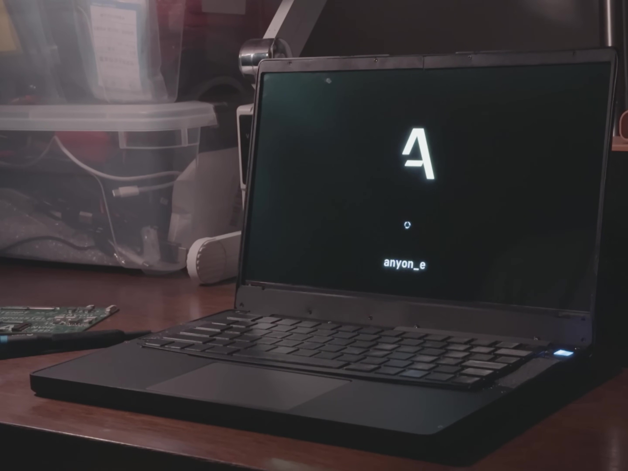 Homemade laptop looks almost as good as a commercial product