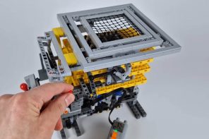 This omni-directional LEGO treadmill is a one-off build that deserves any geek’s desk space