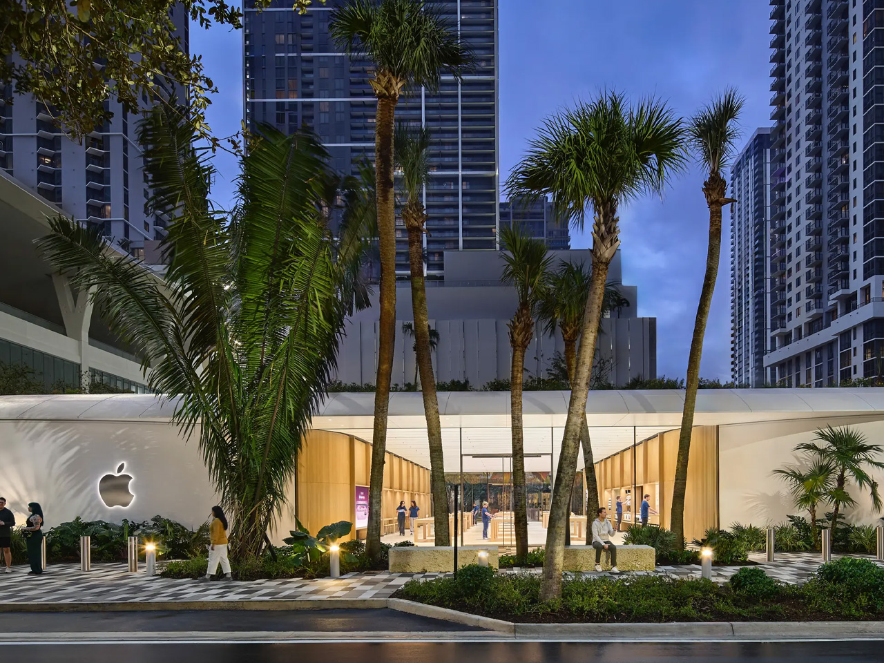 Apple Opens Its First Wooden Store In Miami Built Using Cross-Laminated Timber